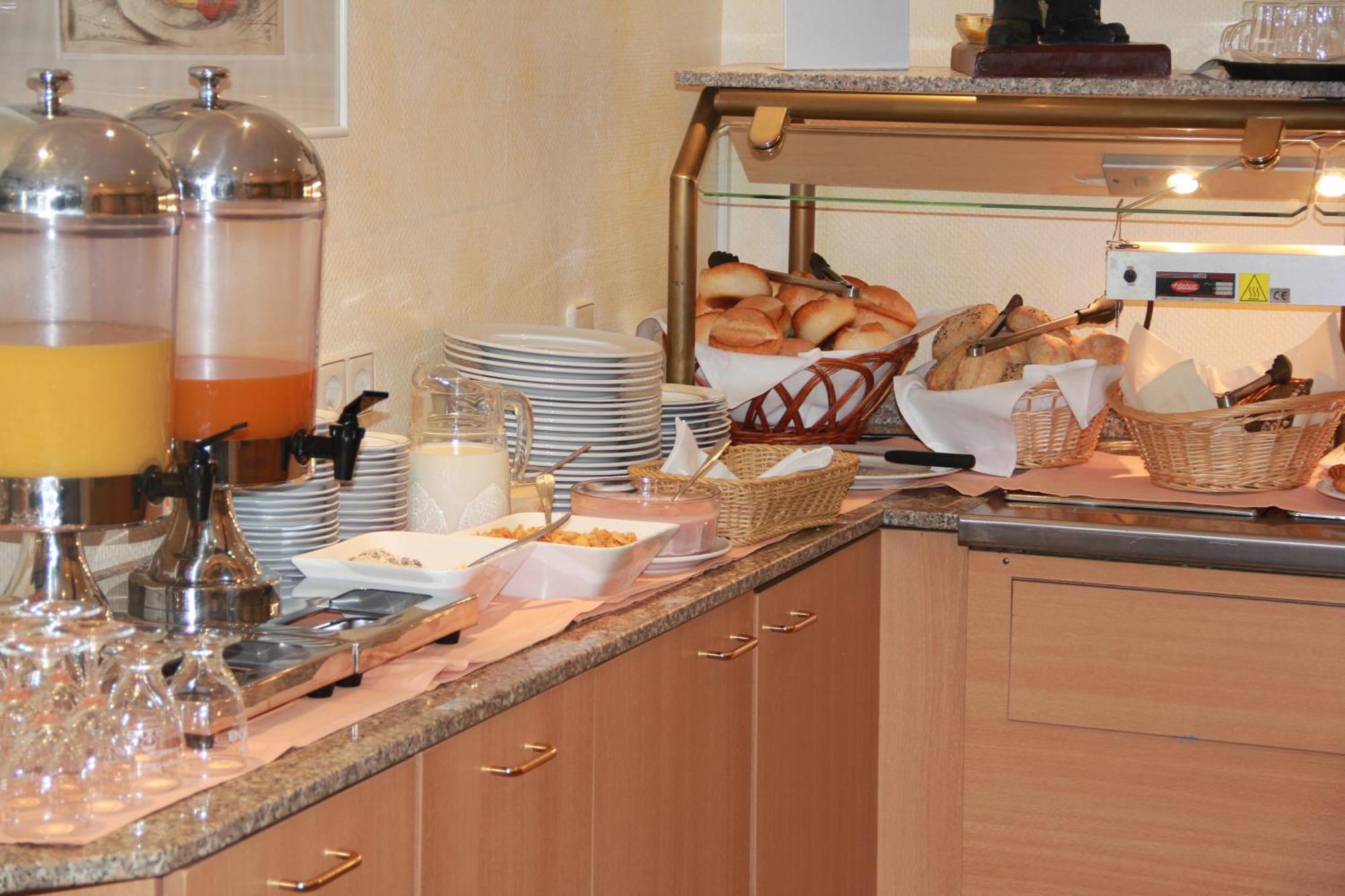 Hotel Rahserhof Фирзен Экстерьер фото